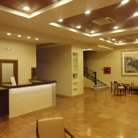 Отель Moderno Бари