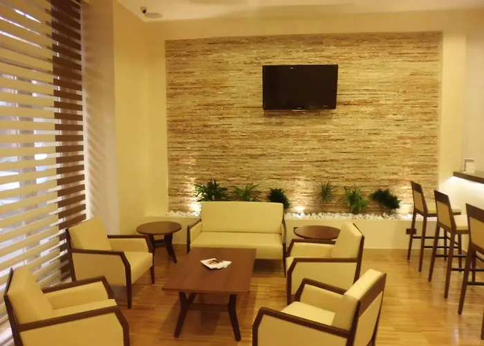 Moderno ホテル 3*