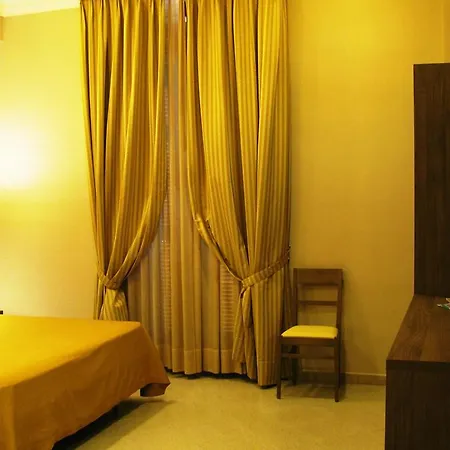 Moderno Hotel 3*